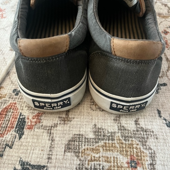 Size 10 SPERRY loafers - Picture 5 of 9